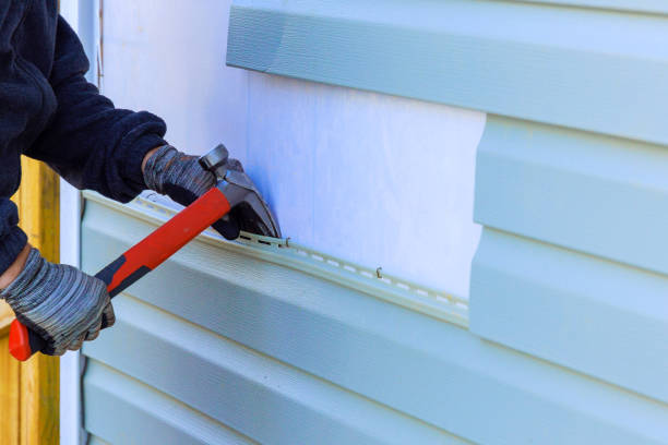 Reliable Emergency Siding Repair contractor in Lewistown, IL by Creative Siding
